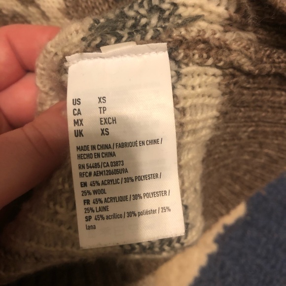 Aztec Sweater - Picture 4 of 5